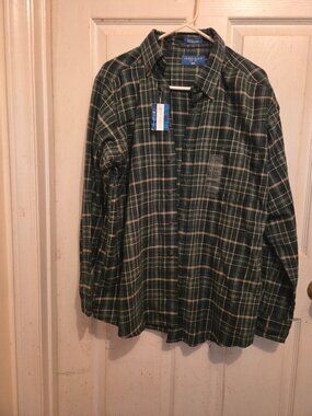 TOWNCRAFT MENS LONG SLEEVE SHIRT SIZE MEDIUM